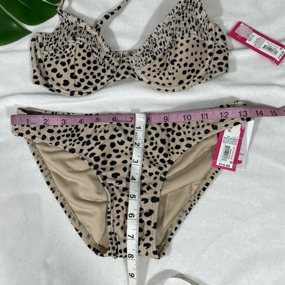 NWT Xhilaration [ XS ] Smocked‎ Underwire Bikini Top + [ S ] Hipster Bottom